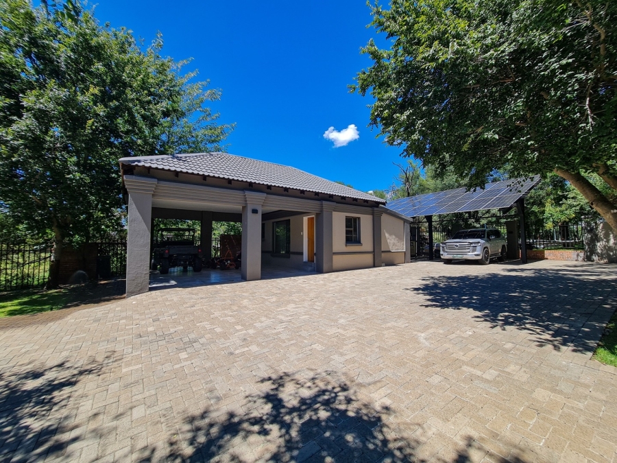 5 Bedroom Property for Sale in Maselspoort Free State